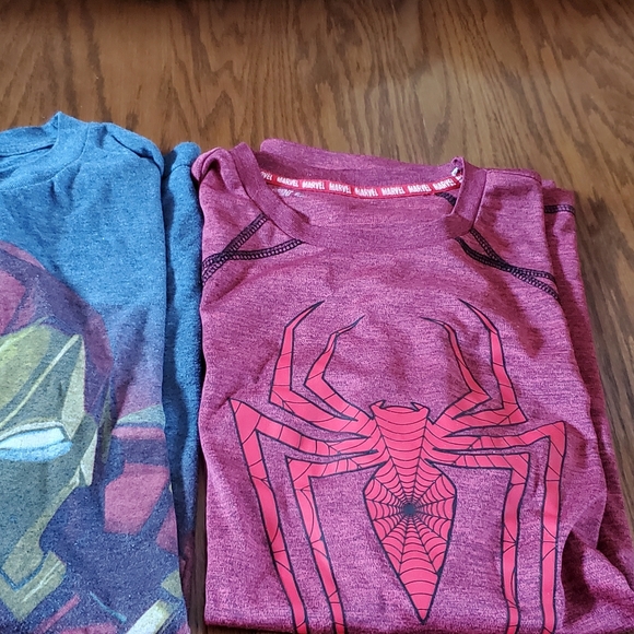 5 Superhero Shirts - Picture 2 of 3